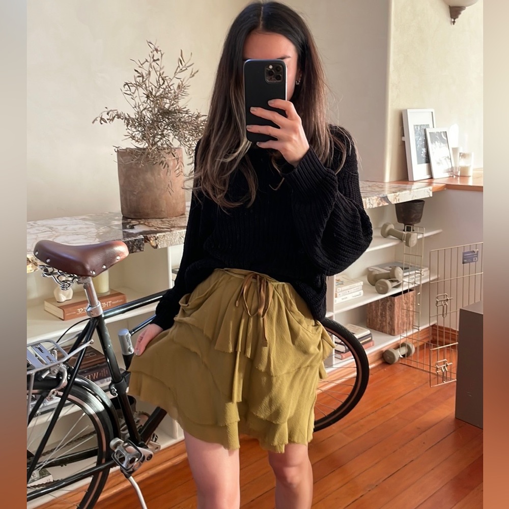 Aritzia wilfred 100% silk skirt tiered layers